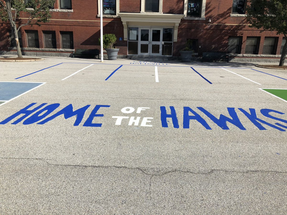 CYNH_Hawks's tweet photo. Today, Hallsville got some love during a #SaturdayService thanks to the CYNH Corps and @SNHU Greek Life! We can’t wait for the Hallsville community to see all the beautiful work done today! #makebetterhappen https://t.co/QLIVZf2xlM