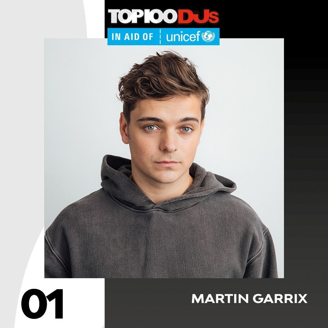 DJmag's tweet image. This year’s winner, a non-mover at No. 1, it’s @MartinGarrix! #Top100DJs in aid of @Unicef_UK