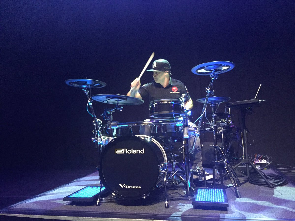 ROLANDCANADA's tweet photo. It's going down with @drumndirty at @DrumFestIntlRA! #quebecdrumfest https://t.co/sJt1PYBgHt