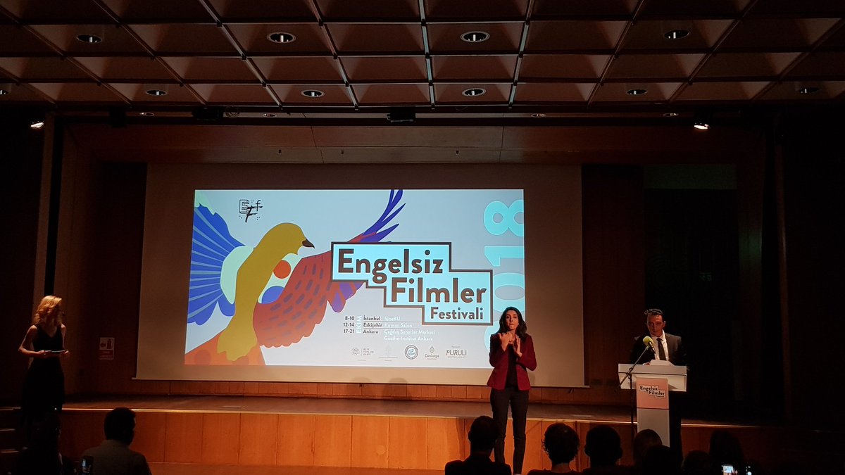 engelsizff's tweet photo. En İyi Senaryo ödülünün sahibi Ümit Ünal'ın #SofraSırları oluyor! #EFF2018 #EngelsizFestival #EngelsizYarışma @asyadada https://t.co/VIjaNrGRaZ