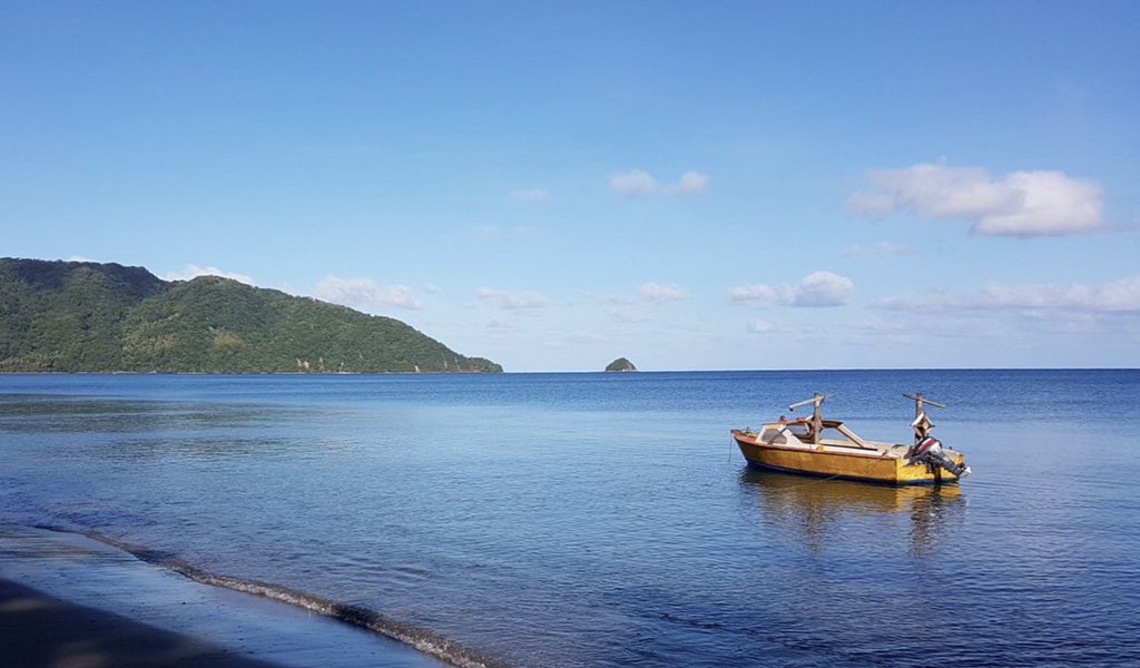 UNDPplanet's tweet photo. Vanuatu sets up to become a carbon neutral nation in urgent race to tackle the impact of climate change. 100% of its energy will be renewable by 2030: https://t.co/H0TuLk4cki #renewables #Pacific #climateaction 🌺 https://t.co/3VDqDOCGKp