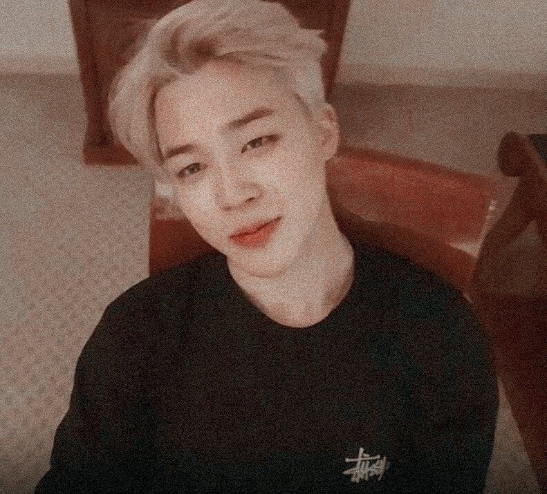 3_5hz_'s tweet photo. ㅡ...나는 윥기씨 치료하는 사람이긴 한데,
ㅡ
ㅡ윥기씨 안 다쳤으면 좋겠어요.

뒷세계 조직 보스, 얼굴 팔려서 병원가면 상대 조직에게 암살당하기 십상이니 민윥기는 결국 대외적으로 결연맺은 A병원을 통해 전담 의사를 제공받았다.

..왜인지 보스가 쪼끄만 의사한테 쩔쩔 맨다.

ㅡ...노력할게요 https://t.co/VxwJ8Exprn