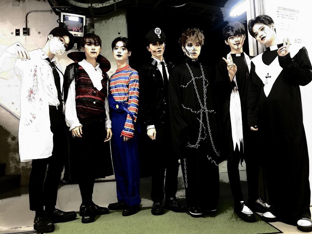 GayTarget's tweet image. Ya know what they say Halloween is gay Christmas