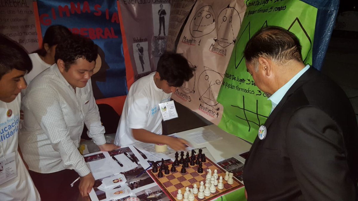 ColoniaEsa's tweet photo. Stand de Escuela Solidaria #Gimnasia_Cerebral gracias al Sr. Vicegobernador @miguelisaok Por pasar y jugar con nuestros chicos @UrtubeyJM @UrtubeyJM @aniberruezo @fguillesaavedra @RangeonMartin @Walter_GarzonOk https://t.co/zEyi0UFaX5