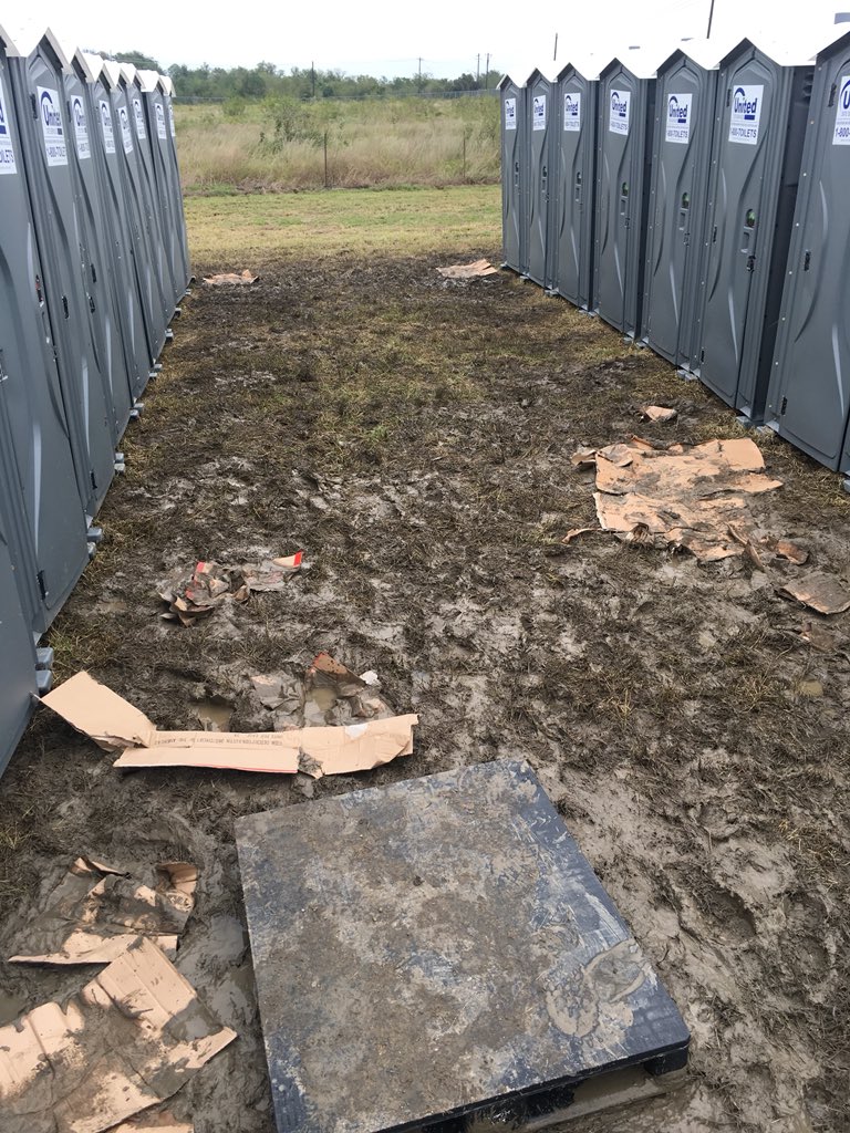 Natejo91's tweet photo. @COTA  please help with the potty situation at the Turn 6 entrance. Bring rocks, cat litter or pallets? Thanks! #USGP #COTA https://t.co/ELo5jh6YFc