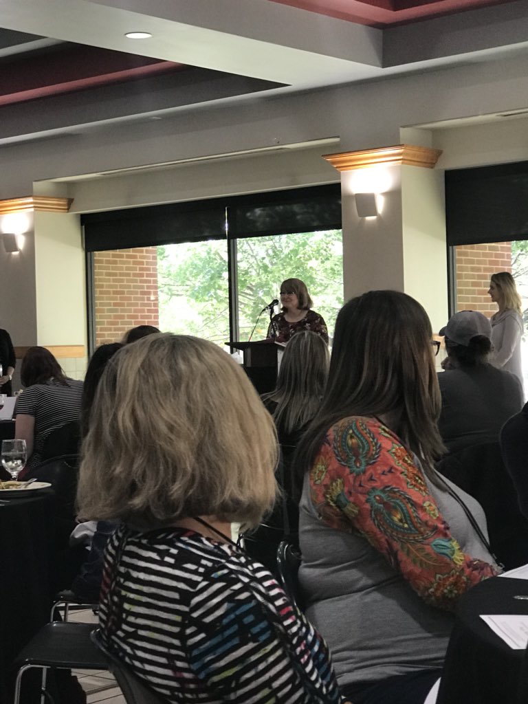 cassiefogel1's tweet photo. “Thank you for teaching students that giftness is not a burden but a blessing” Dede Freeman Smith-Friend Of Gifted Award #Gam18 @GAMgifted https://t.co/2z5WgmRoOS
