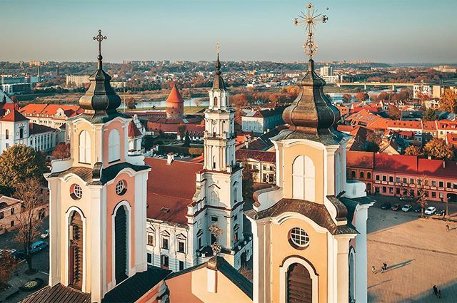 NejauNet's tweet photo. Towers | #Kaunas, #Lithuania #mavic2pro #Lietuva #dronas #rotuse #beautifullithuania #mavic #djimavic #djieurope #Kaunascity #Mavic2 #Kaunasaerial #VisitKaunas #kaunastic #autumnvibes #djicreator #djimavic2pro #fromwhereidrone #droneheroes #rotuse #jezui… https://t.co/z6uYwAoSXZ https://t.co/mf1AyRm6EE