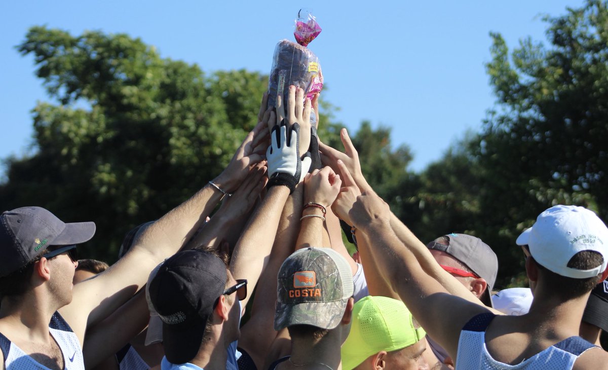 GAME DAY

We’ll be taking on four different teams today at our home tournament starting at 3 on the turf field #GetThisBread