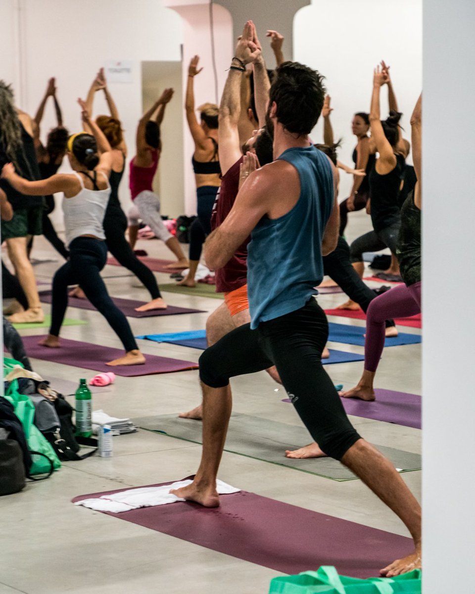 La conoscenza dello yoga aiuta a ritrovare se stessi. Ringraziamo tutti i partecipanti di questa bellissima giornata dedicata alla ricerca della centratura di sè. Ci vediamo domani per vibrare insieme l’ultimo giorno. #YFMilano2018