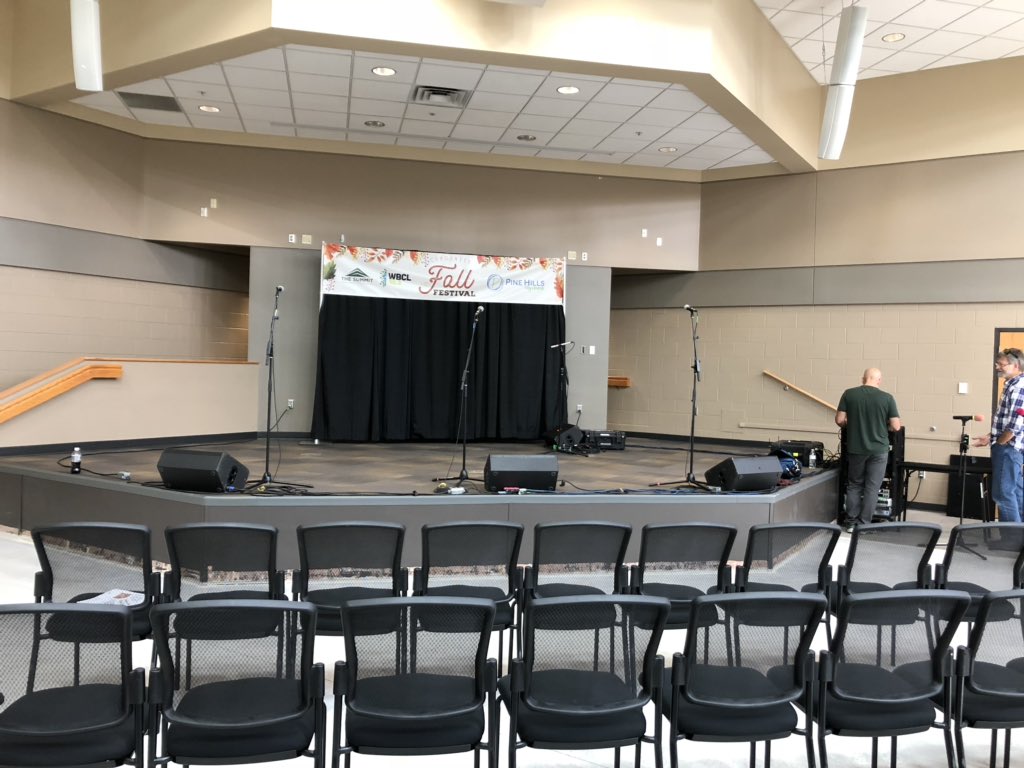 TheSummit_FW's tweet photo. Hey 46807 Neighbors! Come join us today for the Community Fall Festival from 4-7pm today! Candy, Food, Live Music, Partners, Neighbors, Fun! #ThrivingCommunity @PHCityChurch https://t.co/swUB2DOWEA