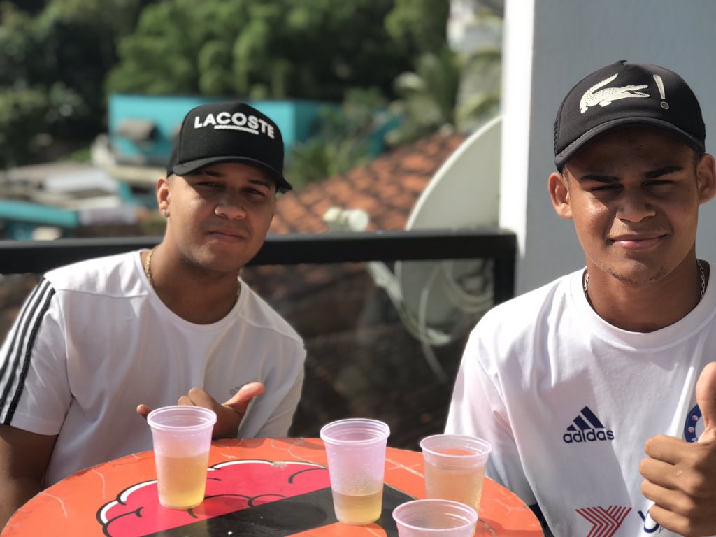 partypool2's tweet photo. Brotem 🔙👏🏼 https://t.co/36T5KcnhF3