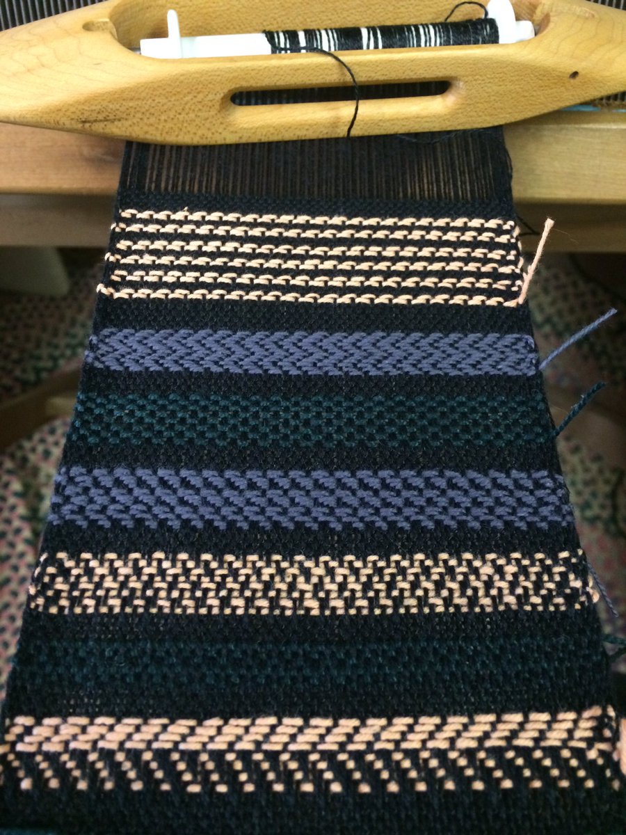 DaisyWeaving's tweet photo. Doing something I don’t usually do... sample!  Playing with twill variations and novelty yarns here.
.
.
.
#ahumbledaisy #handwoven
#woven #handweaversofetsy
#handweaversofinstagram
#weaving #weaver #handweaver #handweavers
#handmade #madebyhand
#etsy https://t.co/3fGpkqfycI