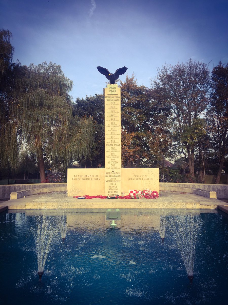 aggiesheppard's tweet photo. Enjoying my #Polish #scouting journey with an instructors course in London this weekend. Stopped for a moment of reflection at the Polish Airmen Memorial #ZHP #ZHPpgk https://t.co/8WUalnE2ot