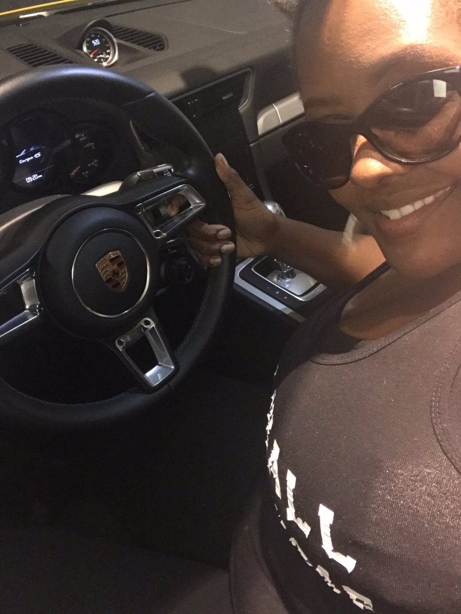 RokKingRobin's tweet photo. Learned something today.  No matter where you live in the ATL. If these Porsche drivers take you home.  You’ll get there in five minutes.  #Yolo https://t.co/qmYRYOxMSL