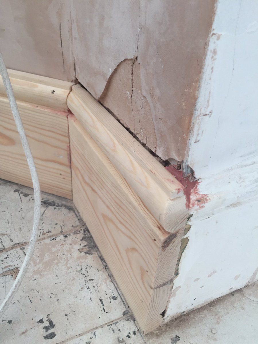 CSDecorating's tweet photo. “All ready for paint” chirps the builder. #lashup #painterslife #painterwillfixit #painterandecorator when it’s also not ok to use 8kg of filler on new plaster. Here’s 3 photos out the many I have! https://t.co/UGkia8GIwz