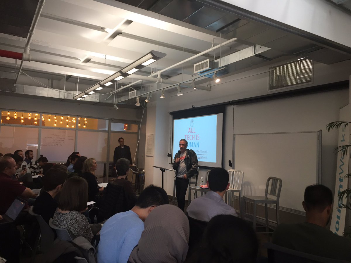 cuteater's tweet image. powerful talk from @rushkoff at #EthicalTechSummit. check his book Team Human.