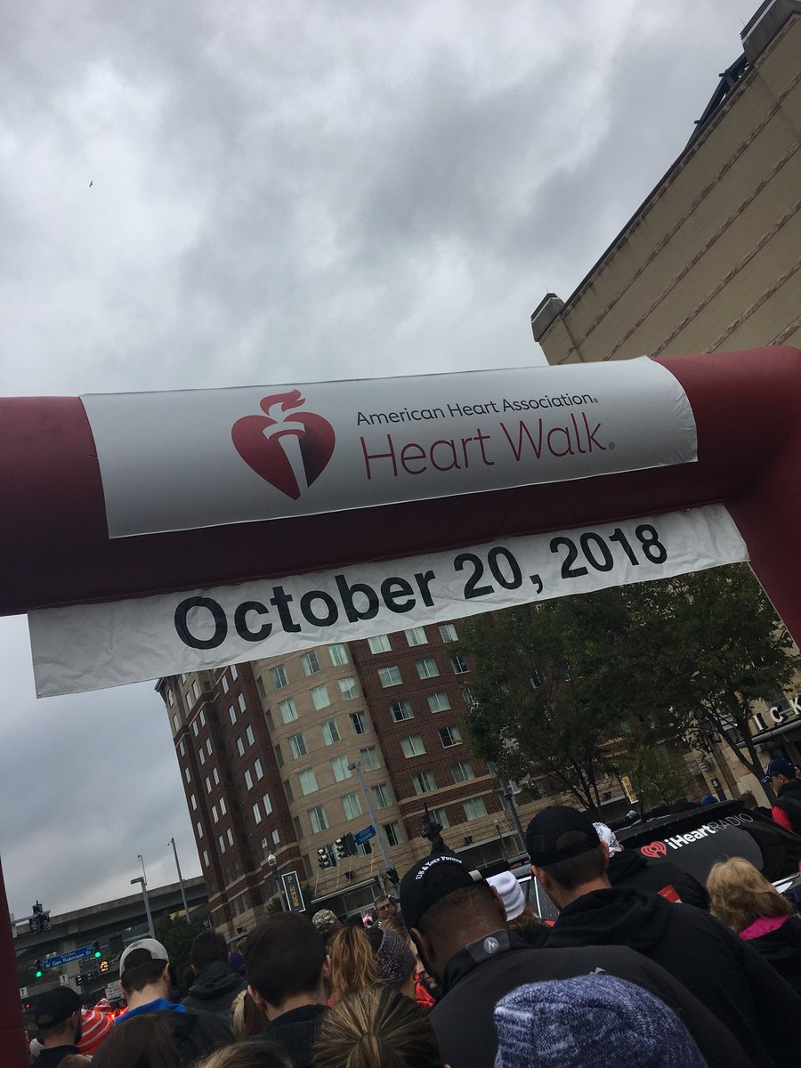 Slaug_terhouse3's tweet photo. #heartwalk #PghHeartWalk #allin @Matt__Rash @gilbyfc @brock_estell @Meadvilleteam @Mike_V_Lamb @PittsburghAHA @jerryfornwalt @judy_cavalieri #OHPAhasheart #LifeATATT https://t.co/Vx0PQUlRcF