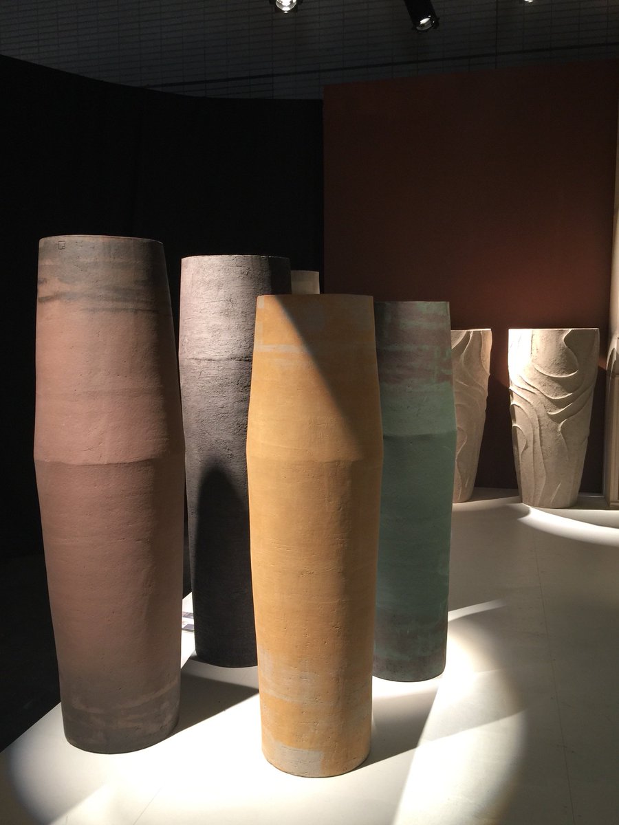 One of the highlights <a href="/Interieur_be/">Interieur</a> for me were the towering pots at Atelier Vierkant, moulded and carved architectural vases in clay, made for interiors and gardens. Gorgeous earthy colours. #INTERIEUR18