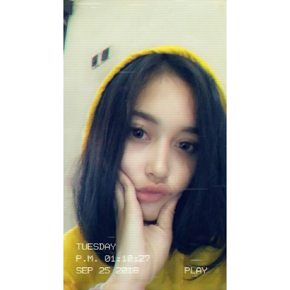 َ tweet media