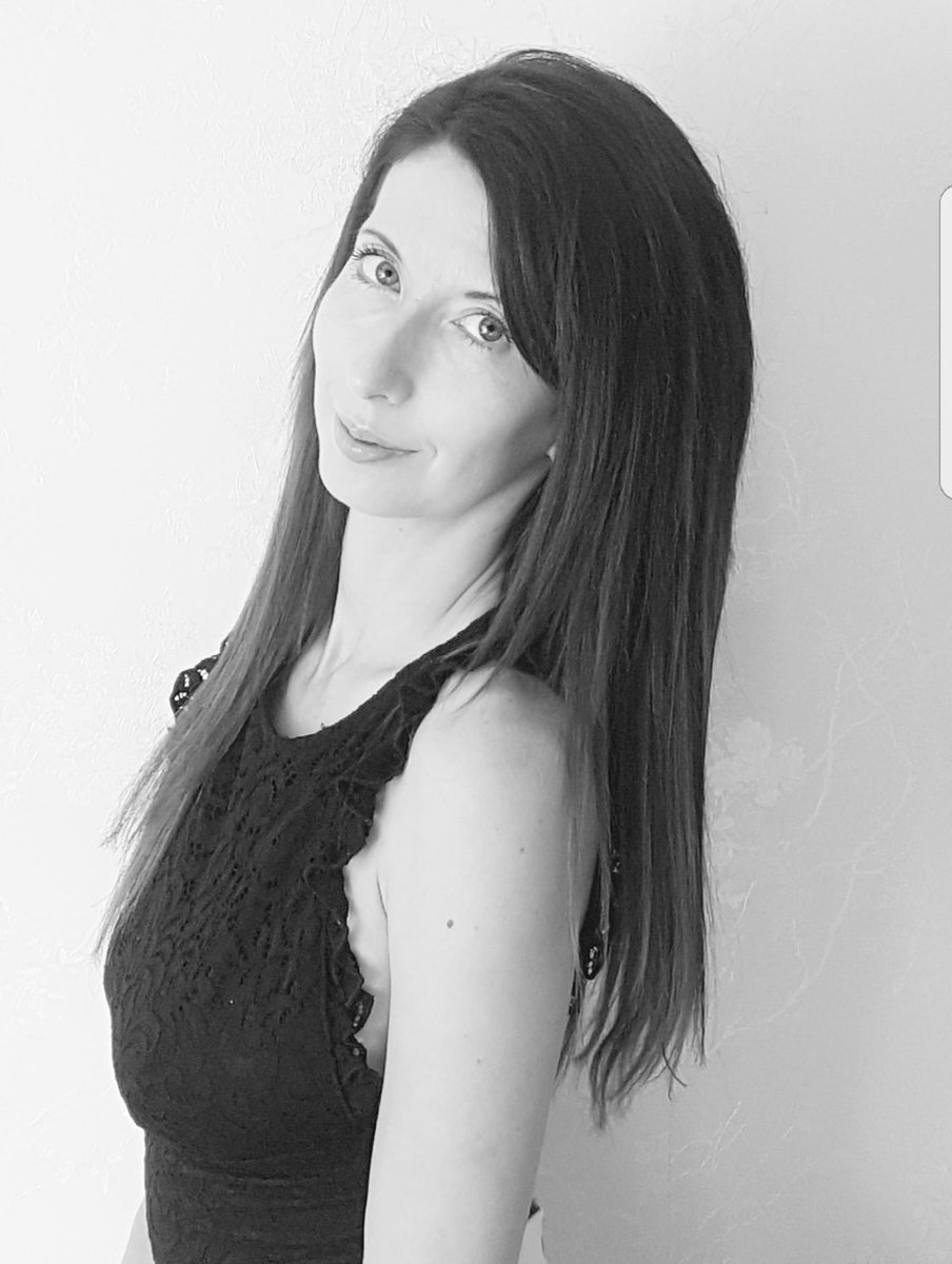 I thought I would take a moment to introduce myself.

I'm Jemma, owner and designer of 'Shoe Design and Bridal by J.' I hope to meet and work with some of you in the future!

Please feel free to get in touch with collaboration enquiries via the website.

#meetthemaker #designer