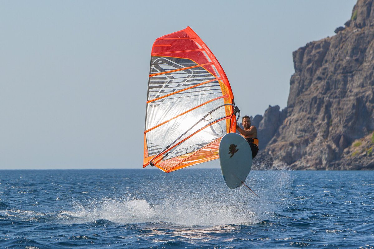 scottmeadows_1's tweet photo. What more could you want from your Holiday! Sun, sea, wind! Endless activities you can literally #RelaxAsHardAsYouLike Can’t wait to come back next year @neilsonholidays  #windsurfing https://t.co/ZzYRHqjURJ