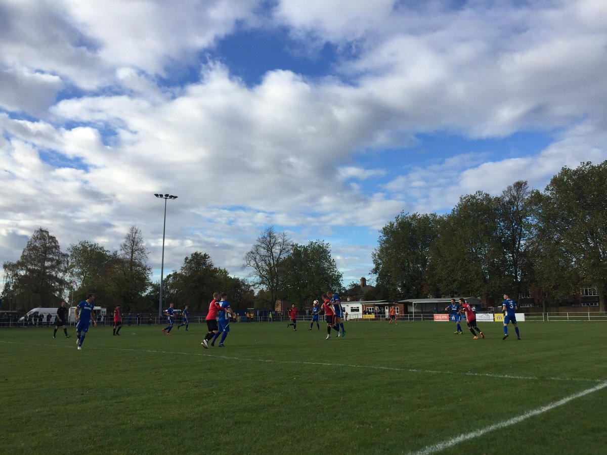 SpaldingUnited's tweet photo. Today’s vitally important first win of 18/19 over visiting @Sheffieldfc was the #Tulips first home league victory since Dec 2017: at last we might just be off @NonLeagueCrowd’s radar!... 😉#BIGwin #monkeyoffourback https://t.co/X6SDFPo33K