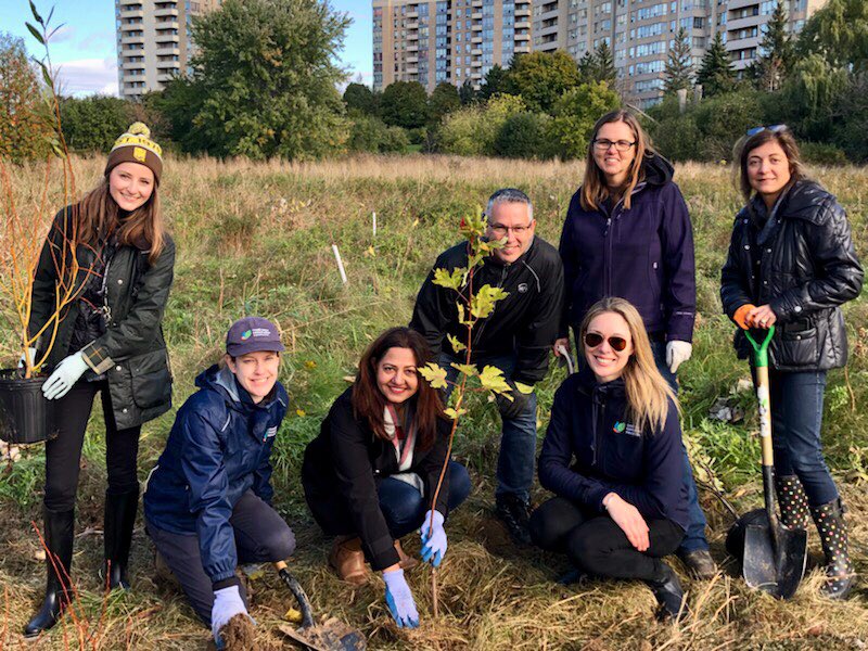 #BramptonSouth MP @SoniaLiberal joining MANY @CanadaUPSers, friends and family to plant over 500 trees today and present a $100,000 grant to @CVC_CA from #TheUPSFoundation. Thank you to all #StewardsOfTheEnvironment