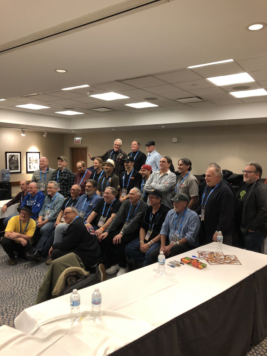 DeadFlip's tweet image. Legends. #pinball @PinballExpoOfc