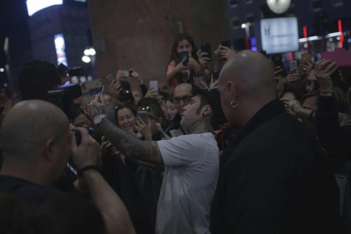 punkforbusiness's tweet photo. Diesel Ha(u)te couture Fedez Capsule collection.
Launch event.
@diesel @Fedez
#PunkForBusiness https://t.co/xyqnNPX3Du