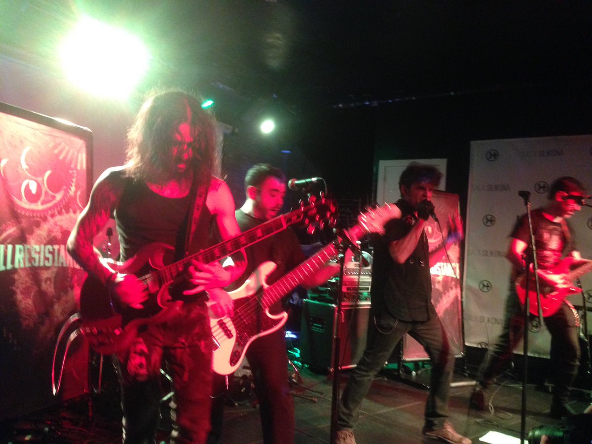 Siempre es un placer ver a los Fullresistance, saliéndose en Madrid. <a href="/Rockthbestmusic/">Rock, the best music</a> <a href="/Fullresistance/">Fullresistance</a>