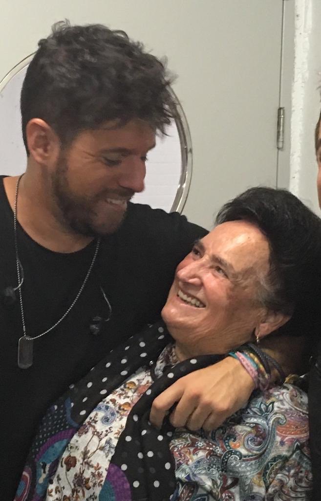 Y <a href="/PabloLopezMusic/">Pablo López</a> y Jacinta volvieron a estar juntos, hoy en #Granada <a href="/El_Hormiguero/">El Hormiguero</a> #GranadaesMúsica