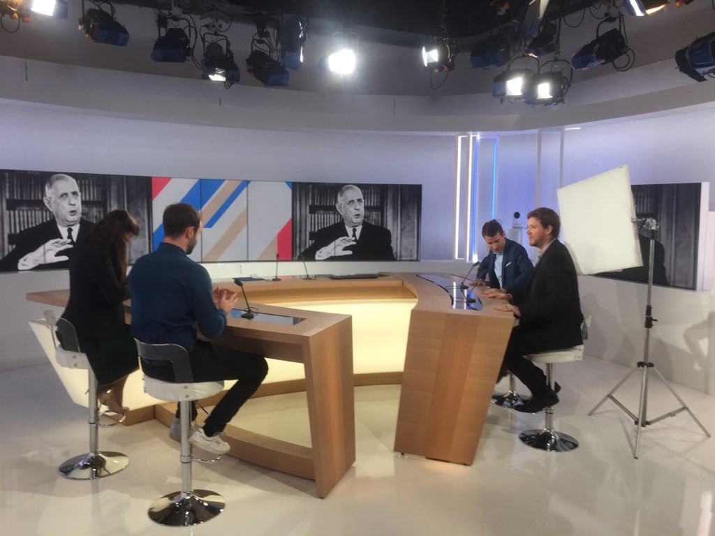 Flowieck's tweet photo. 📺 Retrouvez nous demain sur @F3nord dès 11h25 pour un #DimancheEnPolitique où j'ai le plaisir de représenter le mouvement @SoyonsLibres de @vpecresse face à mes amis LR venant de @_Lamanufacture, des jeunes avec @laurentwauquiez et des @gaullistessoc ! 
Rdv demain ! https://t.co/lUGh9Y1Rld