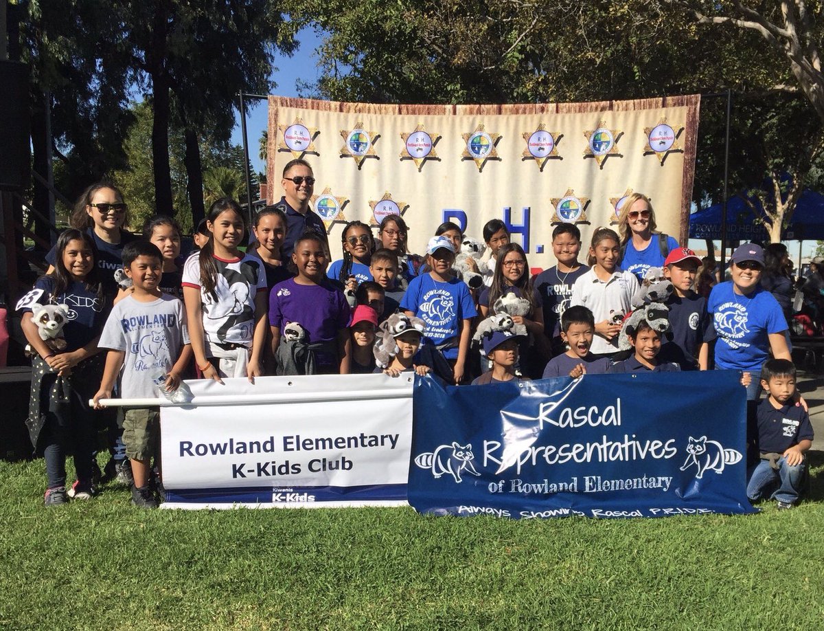 RascalDavies's tweet photo. @RascalPride at the Buckboard Parade! πΎπ #KKids #RascalRepresentatives https://t.co/gQreq162S6