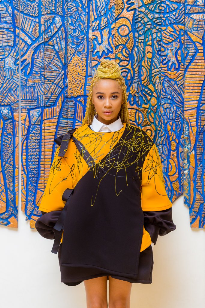 deborahvanessa7's tweet photo. A MUSE
A Papa @0ppong MUSE⚡️✨✨ https://t.co/HZi1yTMwKg