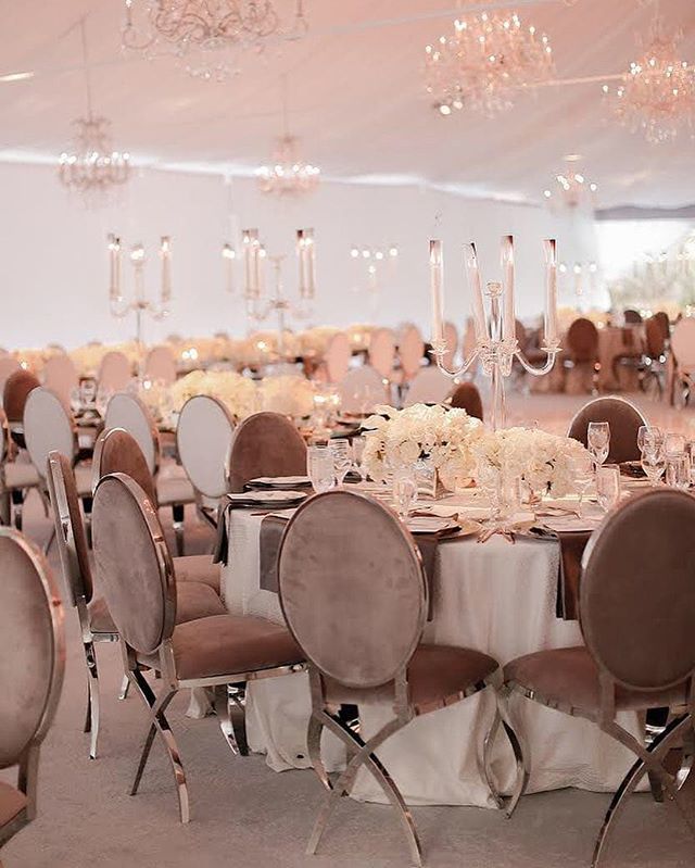 Tented reception perfection in hues of whites and greys. Our Buenos Aires Dining Chair comes in various colors and finishes to match any design to give it a touch of glamour.
Planner <a href="/bobgailevents/">Allyson Levine</a> | Rentals/Design: @revelryeventdesign | Venue: <a href="/ojaivalleyinn/">Ojai Valley Inn</a> | Photography @…