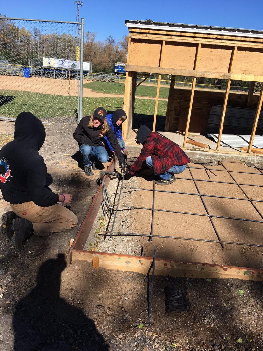 Working hard for the new renovation!⚾️