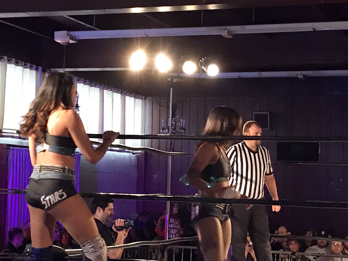 DAFALCON11's tweet photo. @TeamSeaStars with @ashley__vox and @DelmiExo made their debut at SHIMMER v #TeamBlueNation https://t.co/R6Djv35cW6
