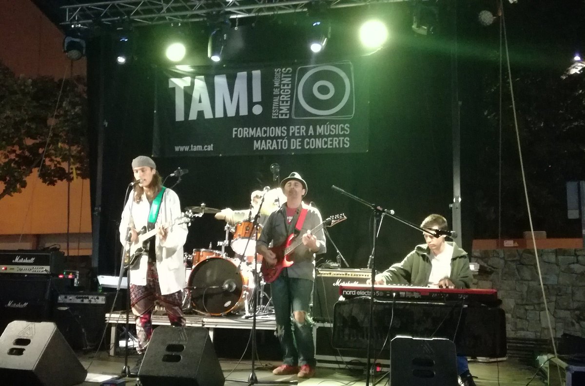 FestivalTam's tweet photo. La delírium band ara mateix a la Marató de concerts del #tam #musicsemergents #terrassa #valles #joventut https://t.co/cXRZQqi5F5