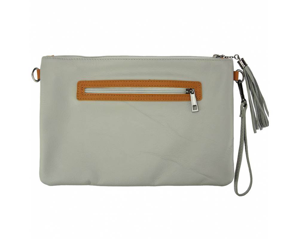 Clutch in smooth calfskin leather, grey 🐱
#leatherhandbags #fashion #onlineshopping 
More details: necessities.ie/product-page/c…