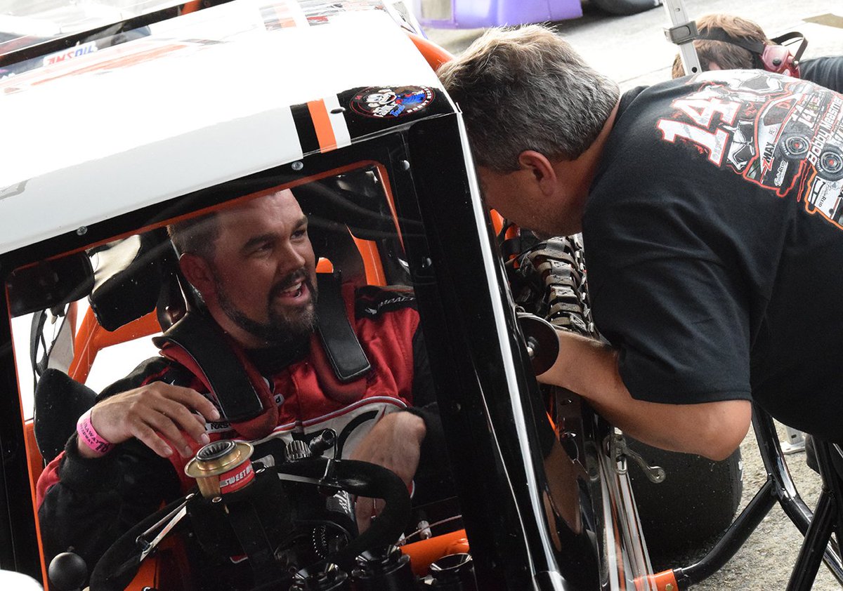 psrracing17's tweet photo. Driver @MeasmerJr1417 debriefs with team owner Phil Stefanelli after first #SMRSMods practice at @OCS_Track. The PSR 17 was P3 in the first session with the second to come shorty. https://t.co/pTR3GUyClA