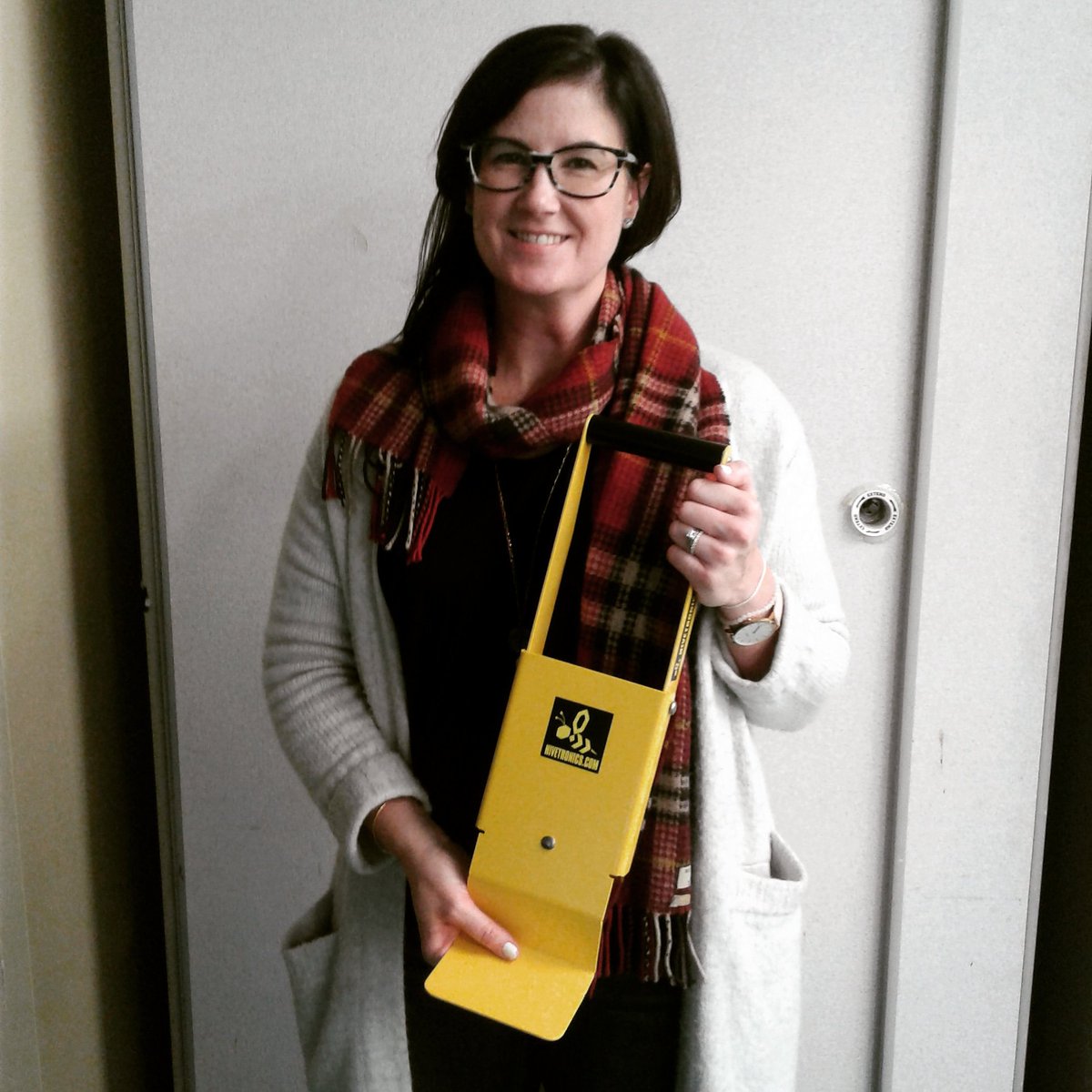 hivetronics's tweet image. We have another very happy customer after surprising the owner of Anther Apiary with her portable hive scale at the Nova Scotia fall general meeting.  We are super happy we were able to make your weekend!  #beetech #honeybee #beescale #beehive