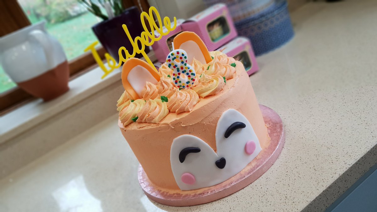 EmmaOffTwitr's tweet photo. WHAT-A-DAY! The years fly by. Can't believe my gorgeous Isabelle is 8! At 7:02am she declared it was the best day EVER! Luckily the rest of the day didn't disappoint 😁 Here's this year's cake effort...🦊 #foxcake #foxy 🦊 https://t.co/9O0x8m3hMu