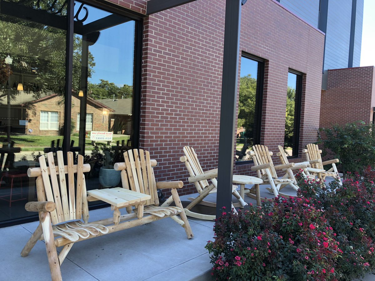 This weekend patio and wine will make you feel fine!