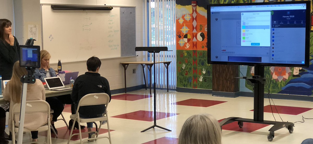 mrgildea33's tweet photo. Thank you @APSDrewDavies @APSDrewSTEAM Ms Ziegler and Ms Harvey for giving a great PD on how to increase engagement through @nearpod @GetKahoot and @Seesaw. #teacherexperts @APSVirginia @APSDrew https://t.co/tfJKkUo3QP