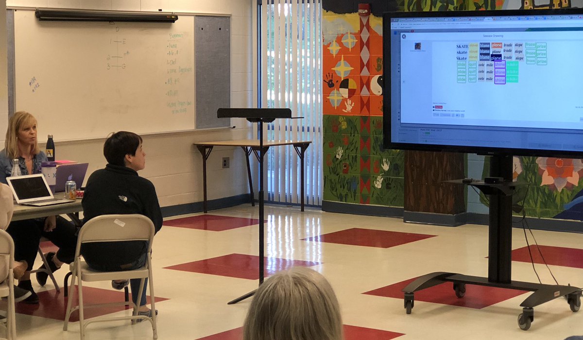 mrgildea33's tweet photo. Thank you @APSDrewDavies @APSDrewSTEAM Ms Ziegler and Ms Harvey for giving a great PD on how to increase engagement through @nearpod @GetKahoot and @Seesaw. #teacherexperts @APSVirginia @APSDrew https://t.co/tfJKkUo3QP