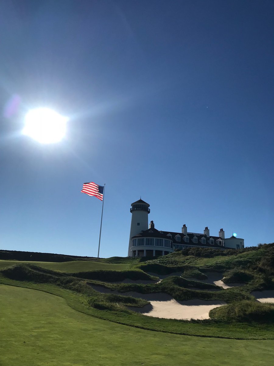 AhooksHooks's tweet photo. There’s just something majestic about the American Flag!! I can stare at it blowing for hours!! #GodBlessAmerica https://t.co/WNOVJzKXje
