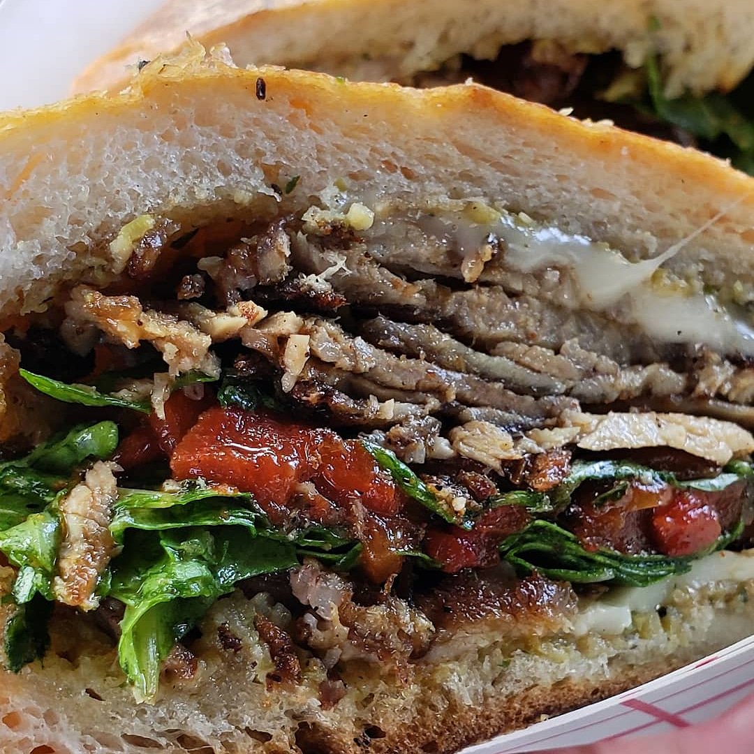 J_FM1015's tweet photo. Last Day to get the Pork Store #Friday
#nyeats #nyceats #njeats #sieats #foodtruck #forkyeah #foodandwine #eatwell #goodeats
#eeeeeats #foodbeast #foodie
#foodlover #foodstagram #instafood
#nomnom #onthetable #treatyoself #spoonfeed #eater #delicious #foodgasm
#foodlover https://t.co/0YzLBWaQBq