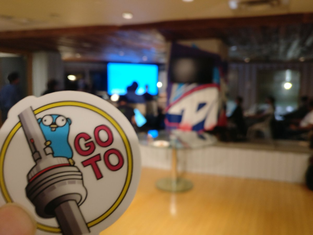 Massanishi's tweet photo. #GoTO meetup at #flybits. #golang https://t.co/D86JQz8O9a