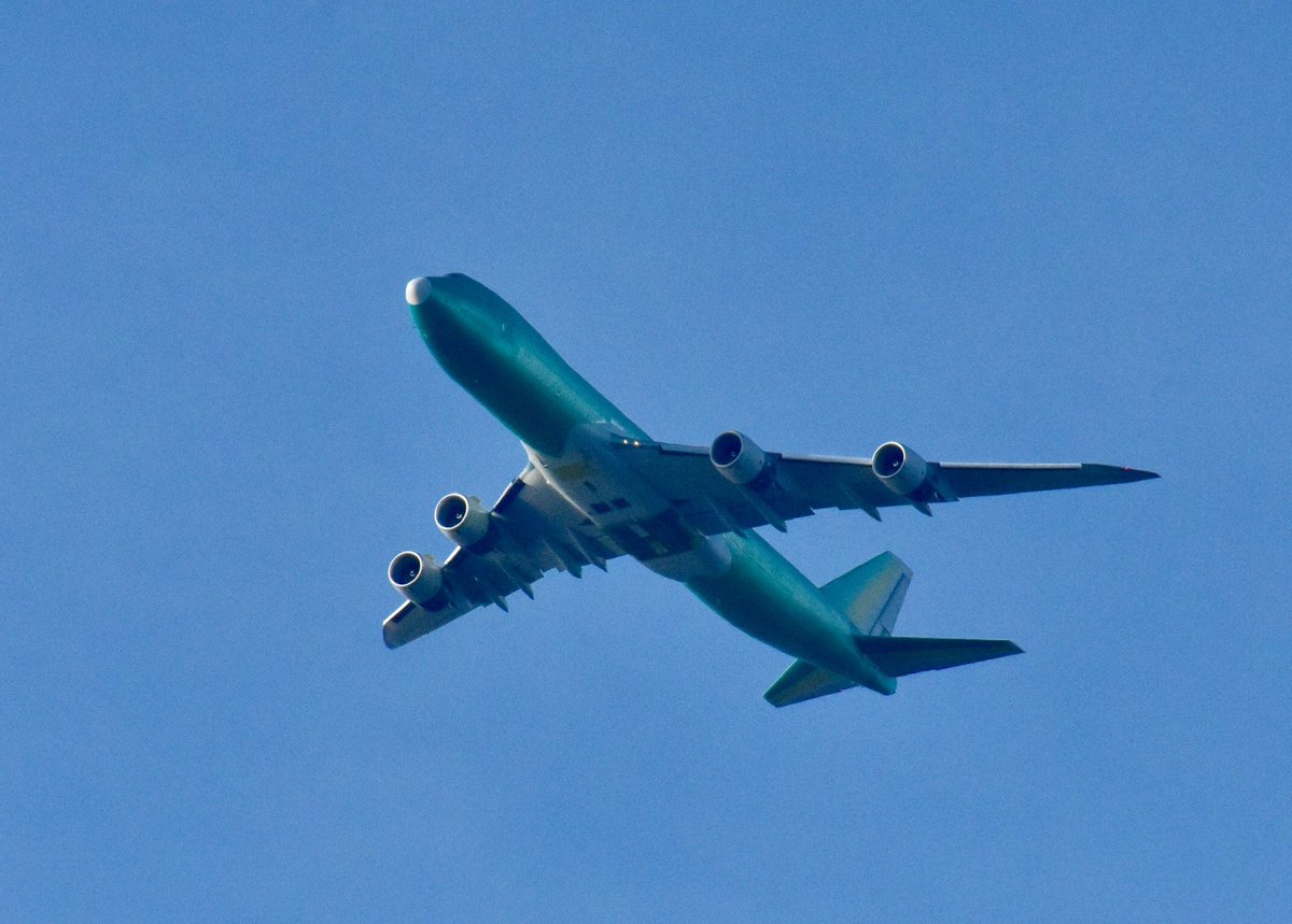 LeuBryan's tweet photo. 😎flyover of #Boeing #747 #UPS @TheAviationist @airlivenet @AircraftSpots @plane_spot @justplanes @flightradar24 @CivMilAir @LFAJamie @500pxrtg https://t.co/pOcLoc6Pvl