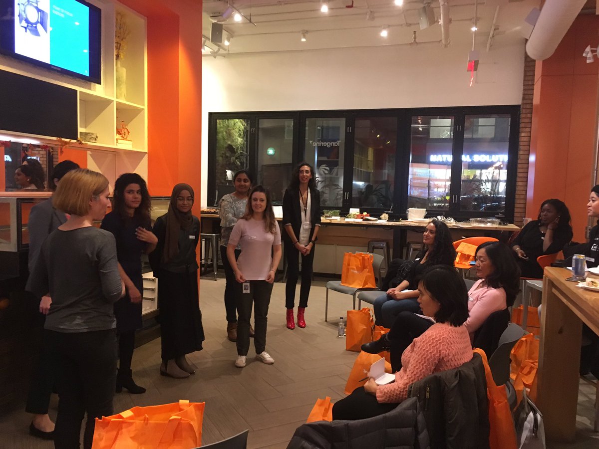ywibTO's tweet photo. Our facilitator Roxana is getting our attendees out of their comfort zone to get over stage fright. #leadership #ywibto https://t.co/ReKF5PIEqV